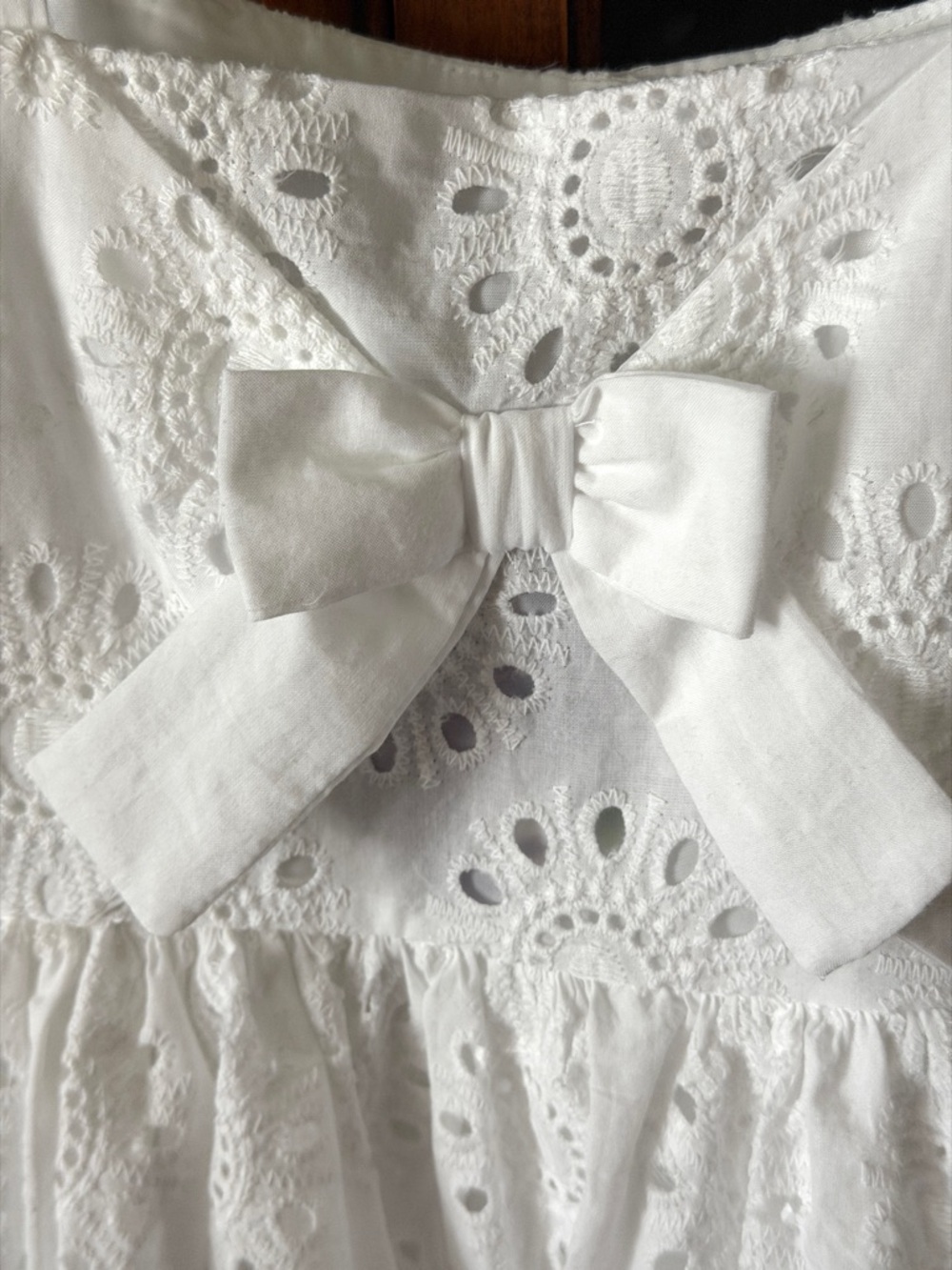 White Eyelet Girls Dress NWT’s - Picture 3 of 14